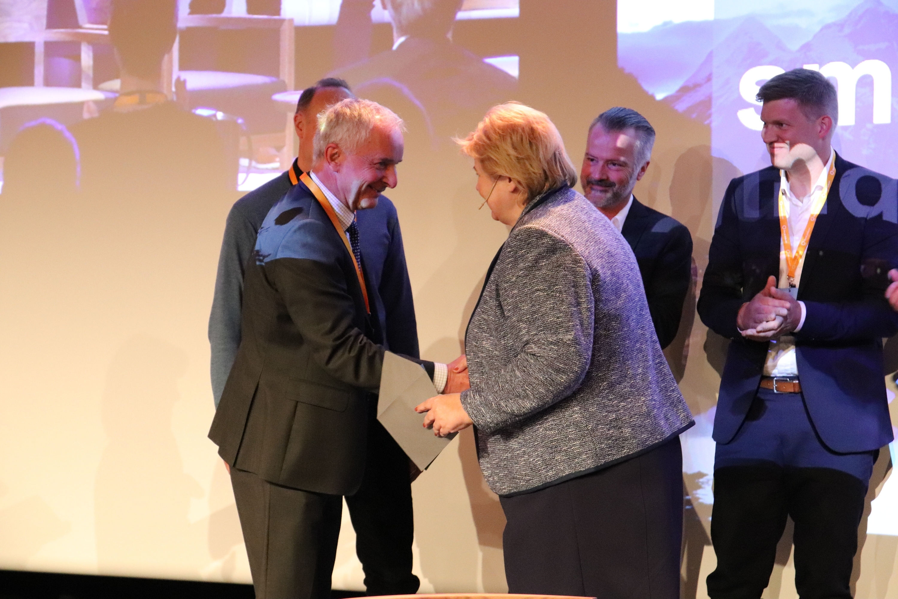 Founder Ola Tronrud og Prime Minister Erna Solberg. Photo: Norsk Industri